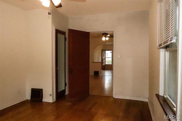 6418 Hoffman, St Louis, MO 63139