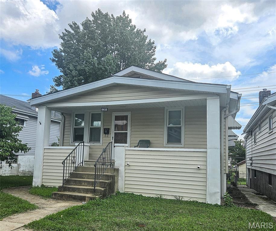 6418 Hoffman, St Louis, MO 63139