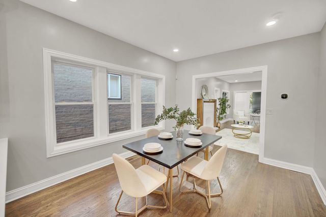 7707 S Ridgeland Avenue, Chicago, IL 60649
