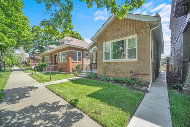 7707 S Ridgeland Avenue, Chicago, IL 60649