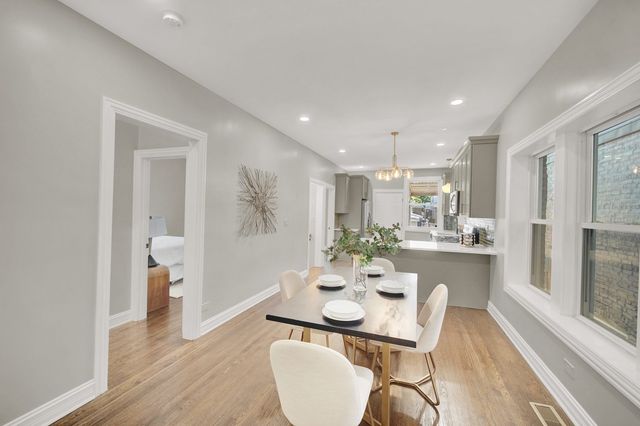 7707 S Ridgeland Avenue, Chicago, IL 60649