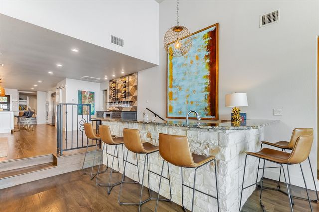 104 Raindrop LN, Kingsland, TX 78639