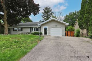 304 HAZELWOOD Drive, Lindenhurst, IL 60046