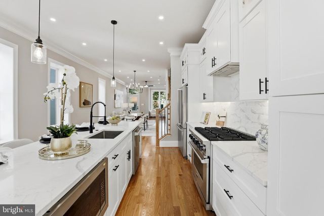 910 WESTMINSTER ST NW, Washington, DC 20001