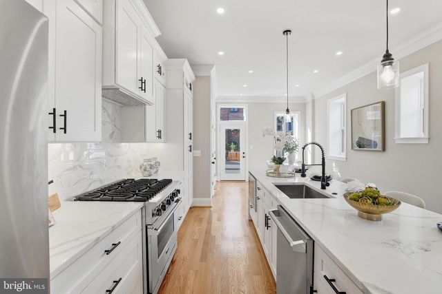 910 WESTMINSTER ST NW, Washington, DC 20001