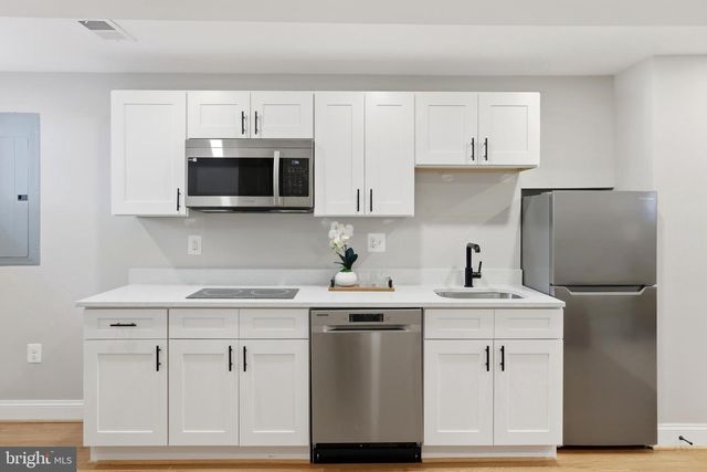 910 WESTMINSTER ST NW, Washington, DC 20001