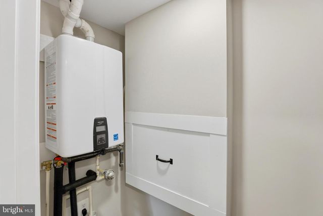 910 WESTMINSTER ST NW, Washington, DC 20001