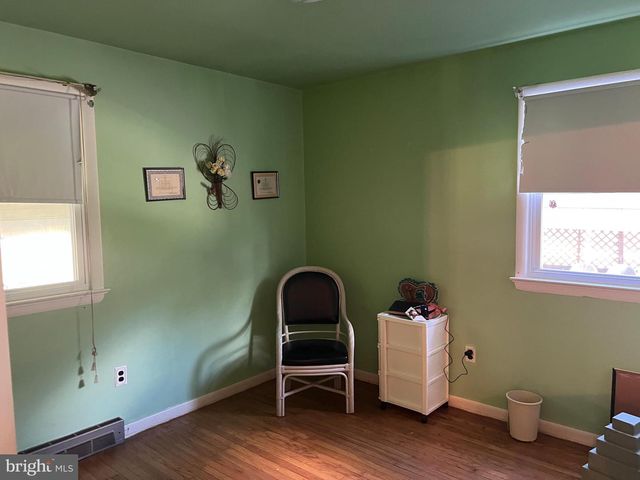 1601 MCCALL AVE, Mays Landing, NJ 08330