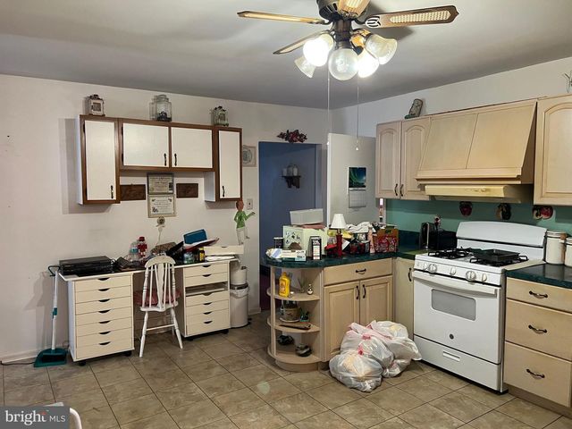 1601 MCCALL AVE, Mays Landing, NJ 08330