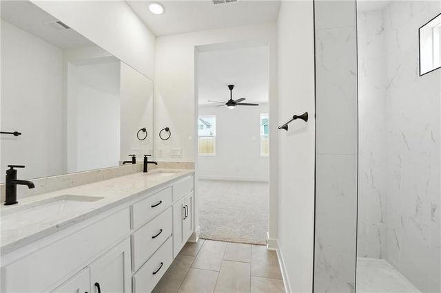 1389 N 162nd Terrace, Basehor, KS 66007