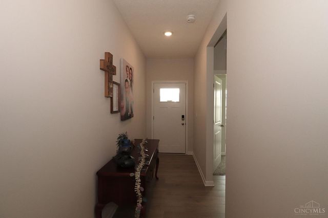 1802 Oak Cove, Goshen Twp, OH 45150