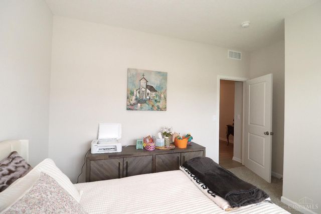 1802 Oak Cove, Goshen Twp, OH 45150