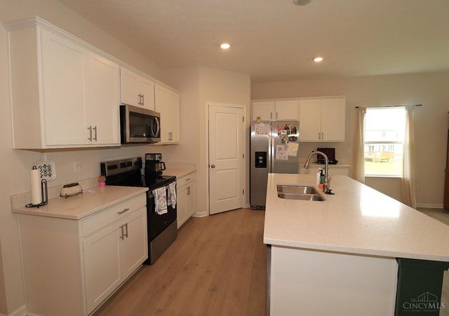 1802 Oak Cove, Goshen Twp, OH 45150