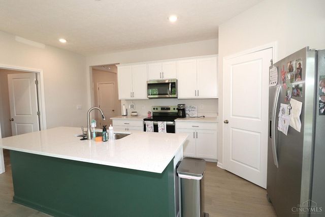 1802 Oak Cove, Goshen Twp, OH 45150