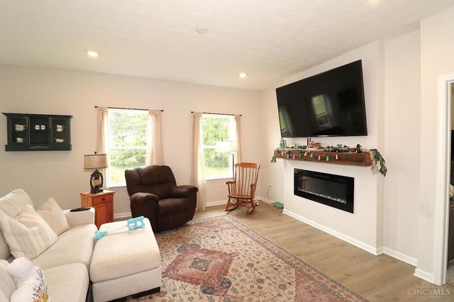 1802 Oak Cove, Goshen Twp, OH 45150