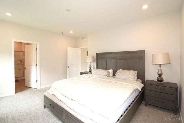 1802 Oak Cove, Goshen Twp, OH 45150