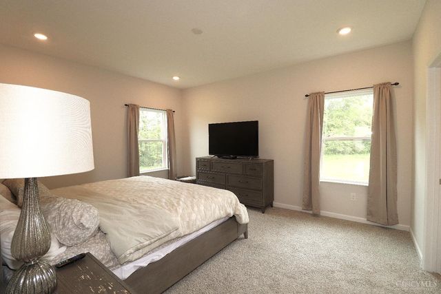 1802 Oak Cove, Goshen Twp, OH 45150