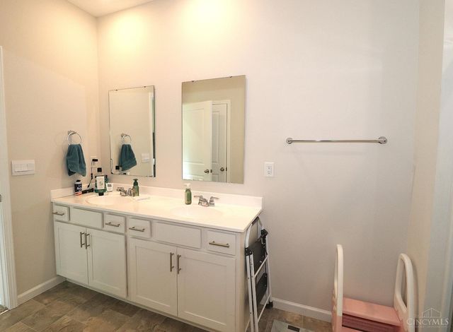 1802 Oak Cove, Goshen Twp, OH 45150