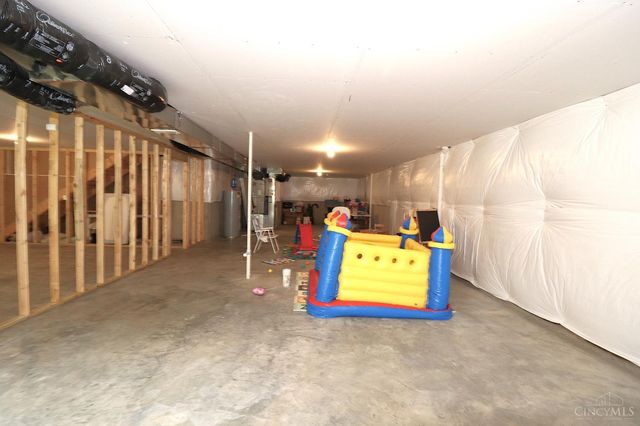 1802 Oak Cove, Goshen Twp, OH 45150