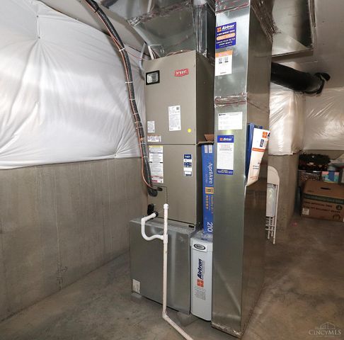 1802 Oak Cove, Goshen Twp, OH 45150