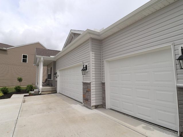 1802 Oak Cove, Goshen Twp, OH 45150
