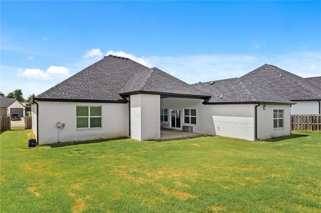 1440 Westridge Lane, Centerton, AR 72719