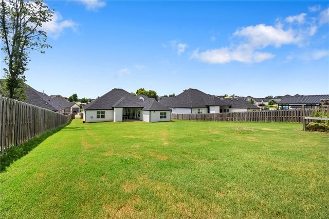 1440 Westridge Lane, Centerton, AR 72719