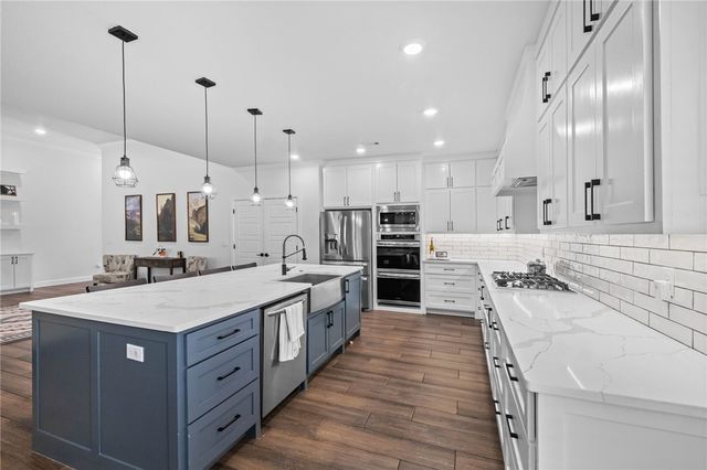 1440 Westridge Lane, Centerton, AR 72719
