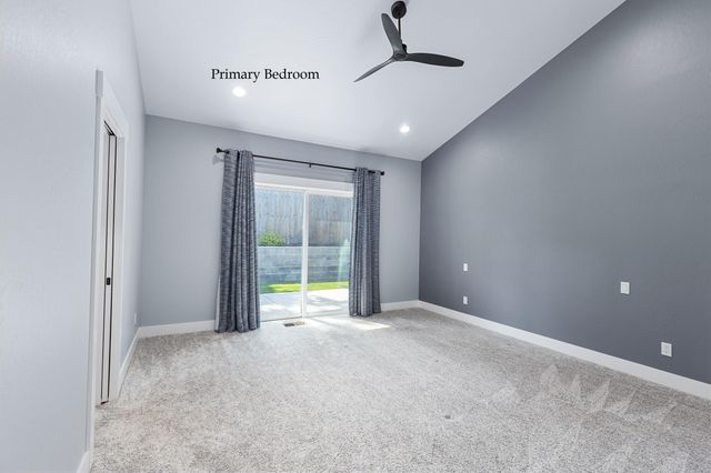 201 SE Sand Cyn Lane, Grants Pass, OR 97527