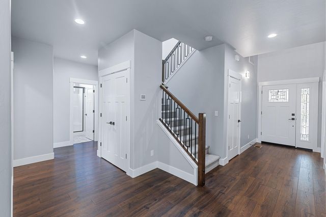 201 SE Sand Cyn Lane, Grants Pass, OR 97527