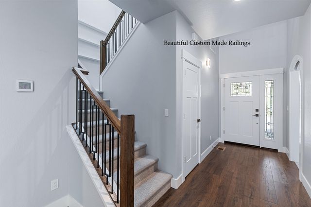 201 SE Sand Cyn Lane, Grants Pass, OR 97527