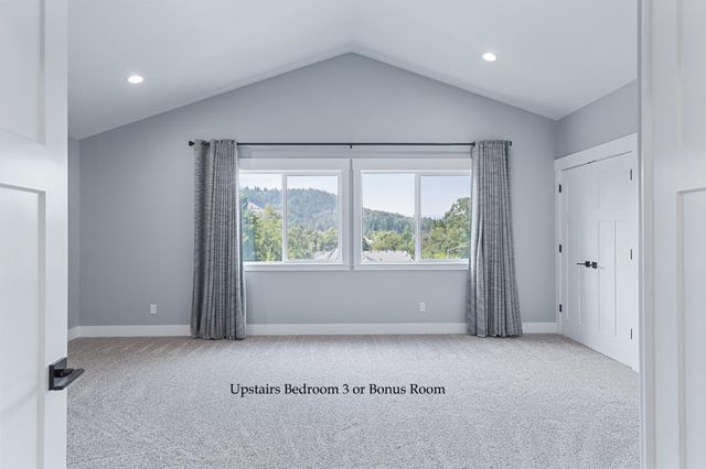 201 SE Sand Cyn Lane, Grants Pass, OR 97527