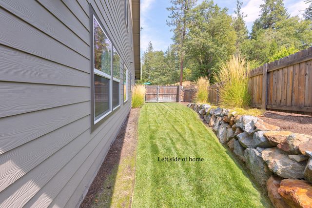 201 SE Sand Cyn Lane, Grants Pass, OR 97527
