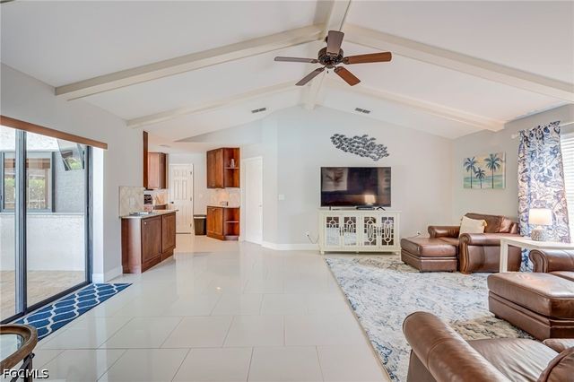 716 SW 32nd CT, Cape Coral, FL 33991