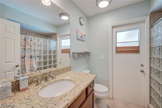 716 SW 32nd CT, Cape Coral, FL 33991