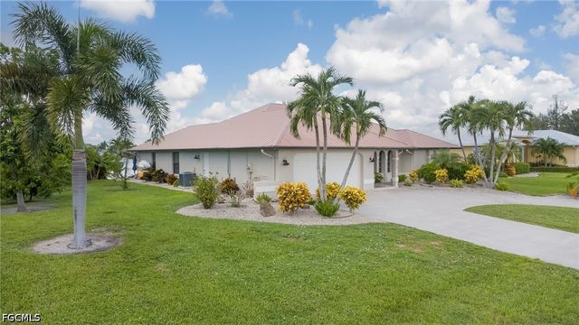 716 SW 32nd CT, Cape Coral, FL 33991