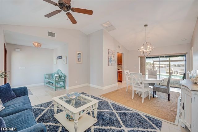 716 SW 32nd CT, Cape Coral, FL 33991