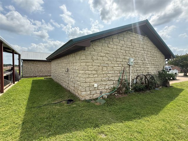 302 Poplar Street, Hico, TX 76457