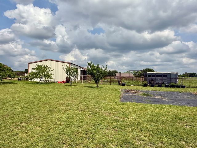 302 Poplar Street, Hico, TX 76457