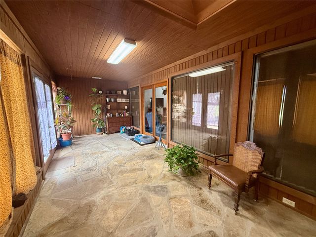 302 Poplar Street, Hico, TX 76457