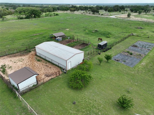 302 Poplar Street, Hico, TX 76457
