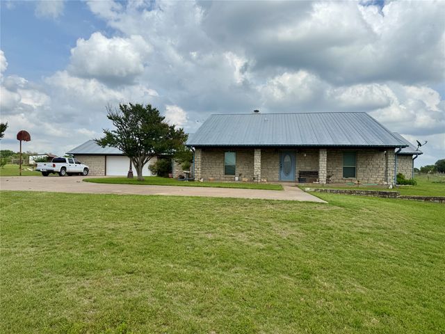 302 Poplar Street, Hico, TX 76457
