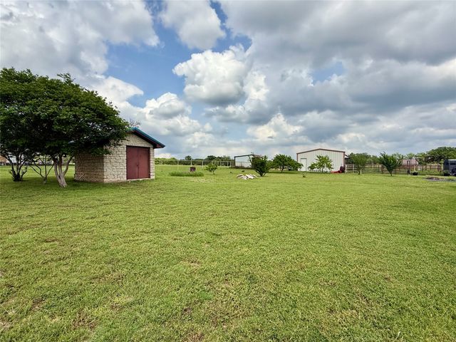 302 Poplar Street, Hico, TX 76457