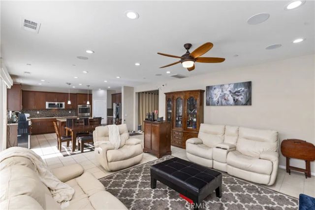 17064 Cantlay, Van Nuys, CA 91406