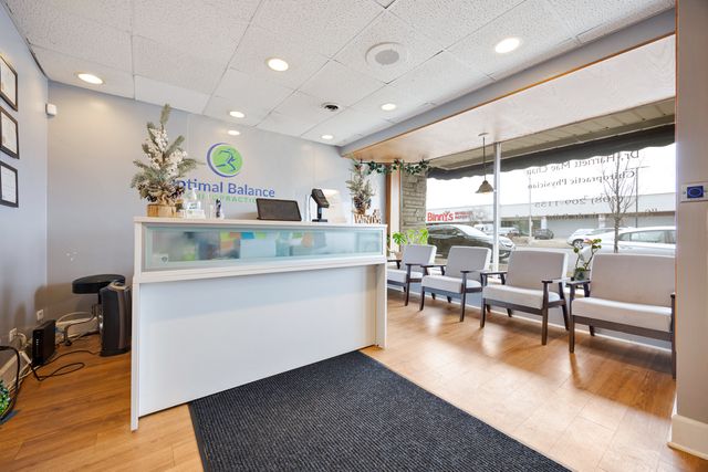 7361 North Avenue, River Forest, IL 60305