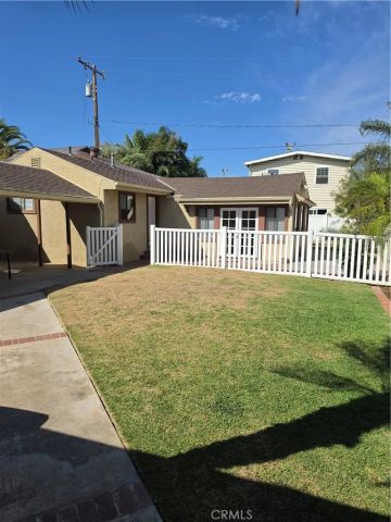 2212 Laurel, Newport Beach, CA 92663