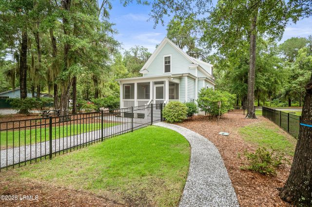 40 Celadon Drive, Beaufort, SC 29907