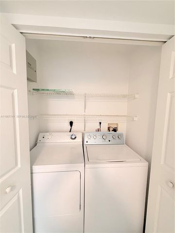 11165 SW 6th St 302, Pembroke Pines, FL 33025