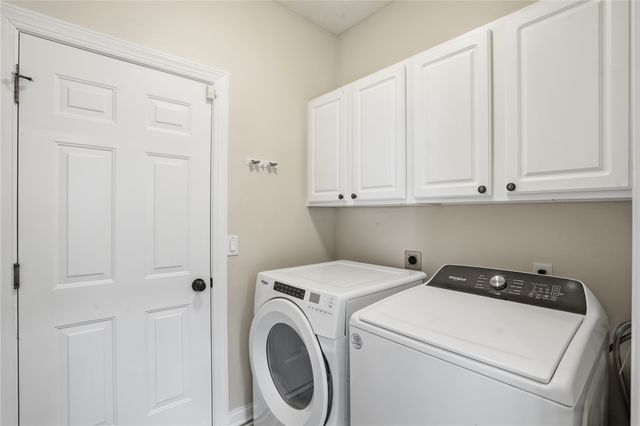 6821 Jane Austen Court, Johnston, IA 50131