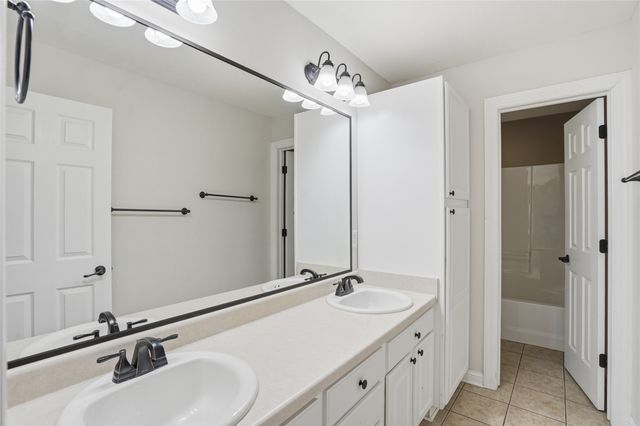 6821 Jane Austen Court, Johnston, IA 50131